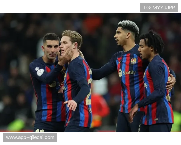 巴萨定位球战术成功率提升，阿劳霍缺席后新组合显成效